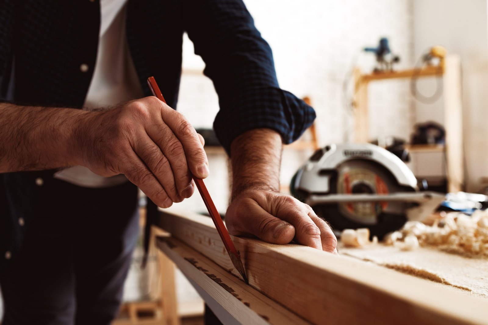 Carpenter Makes Pencil Marks Wood Plank — ProSansaar